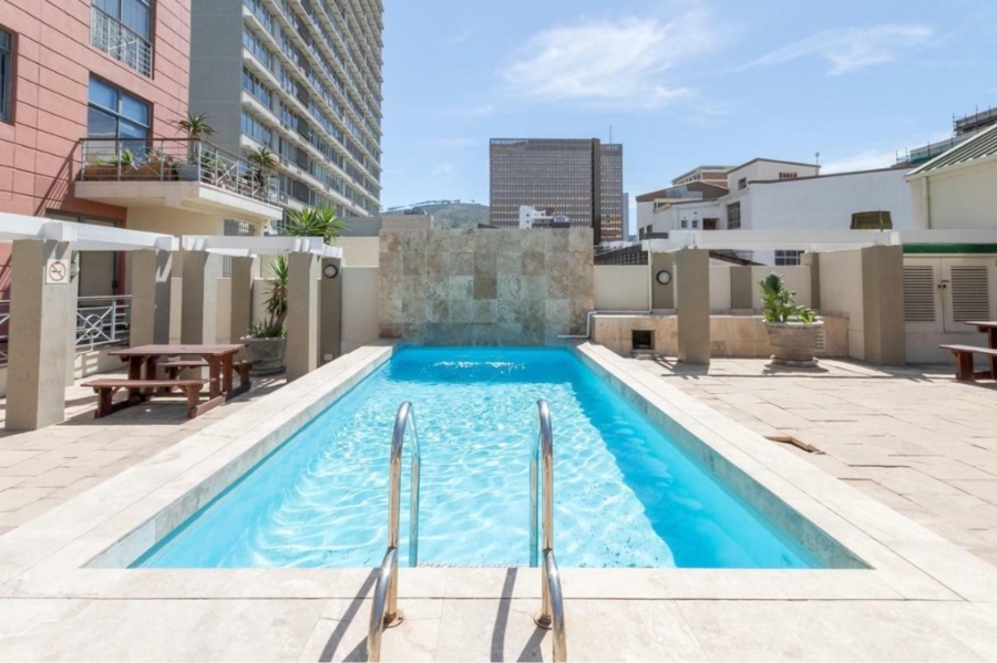 1 Bedroom Property for Sale in Cape Town City Centre Western Cape
